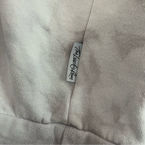 The Laundry Room Stay Home Cigarette Ad 2020 Graphic United We Chill Unisex L - Picture 5 of 7